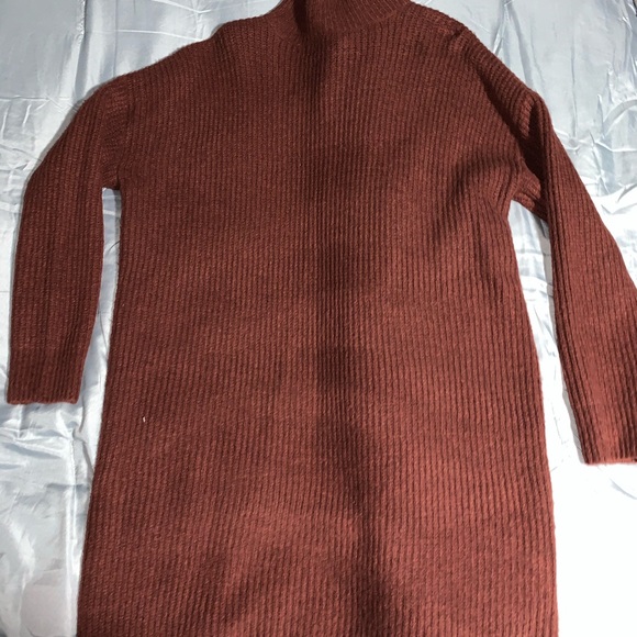 Burgundy dress - Picture 3 of 6